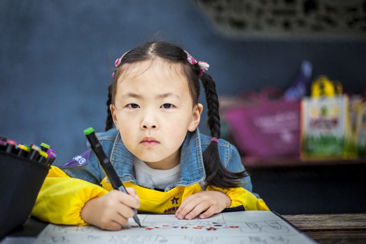 孩子幼儿园默写拼音仅得48分，就因我忽略了这个