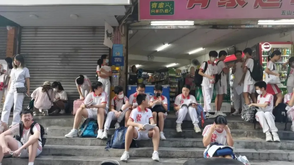 中考题目语文2023_中考语文题目_中考题目语文作文
